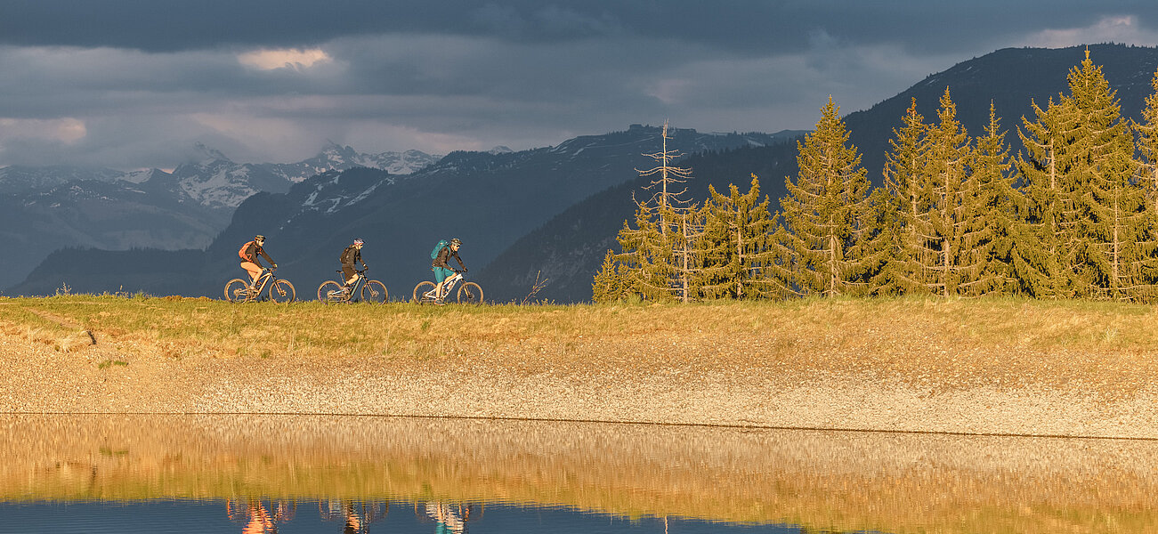 Radfahren um den See